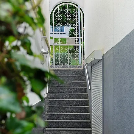 Poolblick Appartement